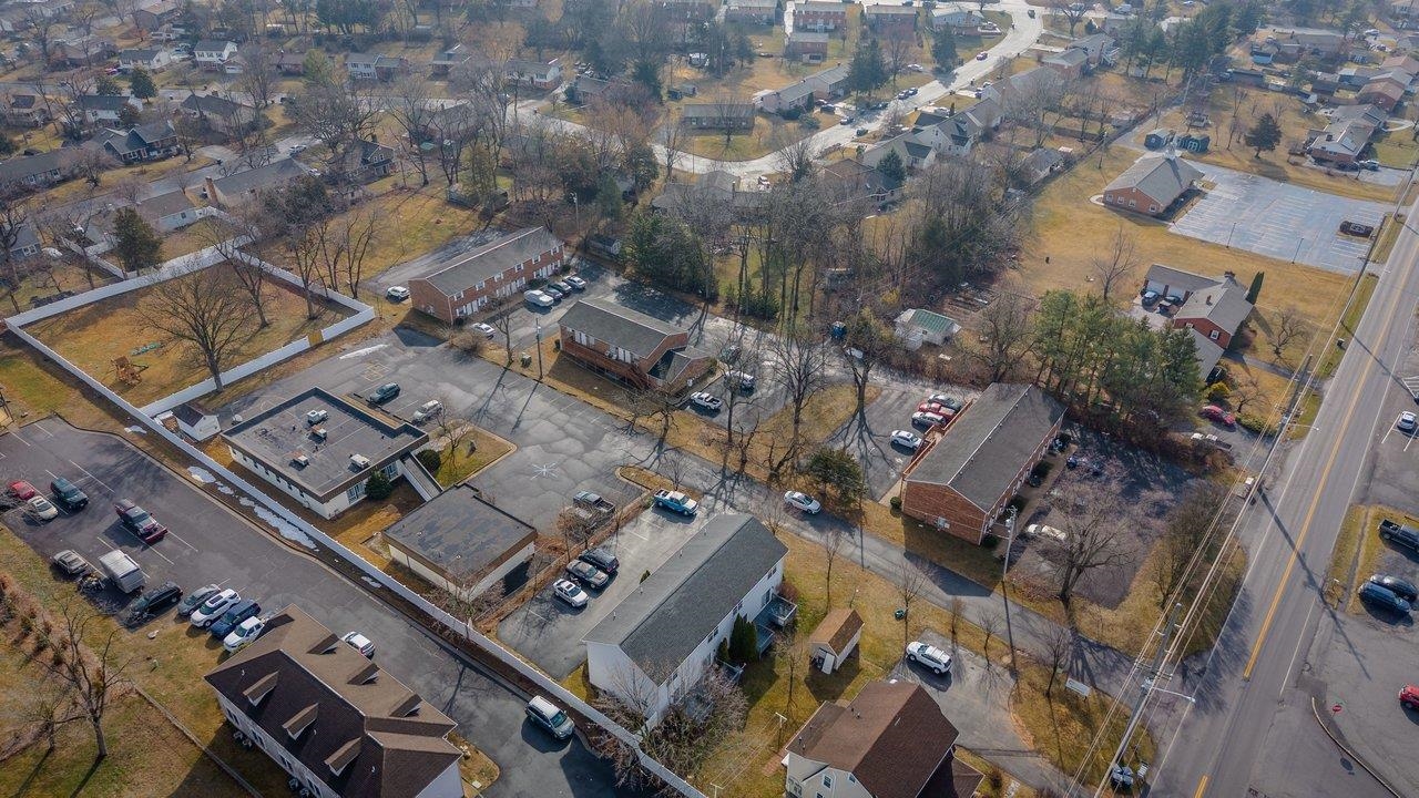 990, 992, 994 CHICAGO AVE, HARRISONBURG, Virginia 22802, ,Commercial,990, 992, 994 CHICAGO AVE,674218 MLS # 674218