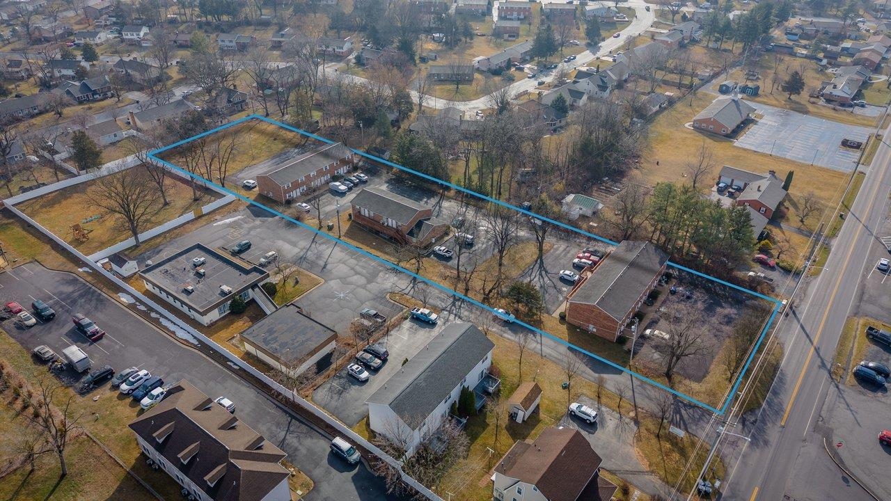 990, 992, 994 CHICAGO AVE, HARRISONBURG, Virginia 22802, ,Commercial,990, 992, 994 CHICAGO AVE,674218 MLS # 674218