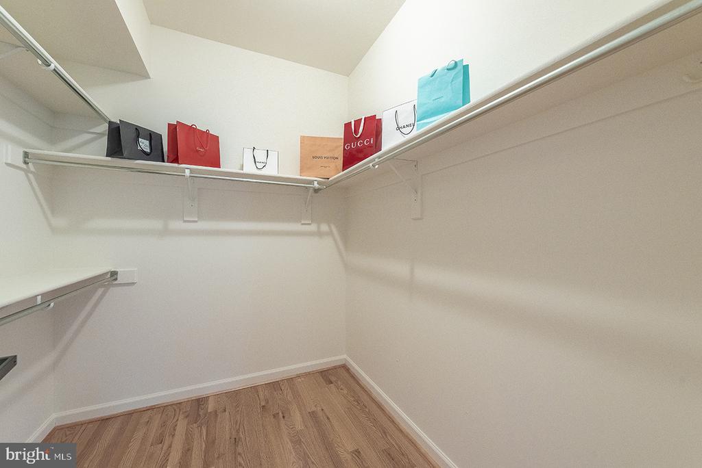 158 N VIEW CIR, WARRENTON, Virginia 20186, 4 Bedrooms Bedrooms, ,3 BathroomsBathrooms,Residential,158 N VIEW CIR,VAFQ2020460 MLS # VAFQ2020460