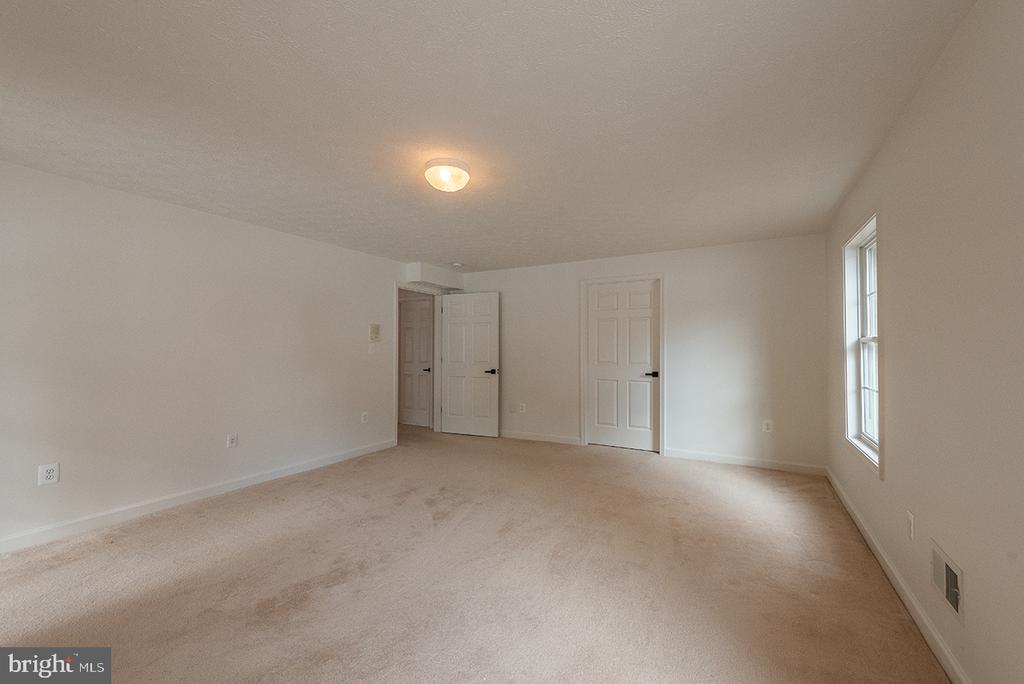 158 N VIEW CIR, WARRENTON, Virginia 20186, 4 Bedrooms Bedrooms, ,3 BathroomsBathrooms,Residential,158 N VIEW CIR,VAFQ2020460 MLS # VAFQ2020460