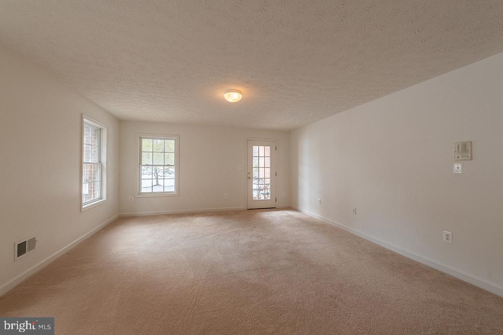 158 N VIEW CIR, WARRENTON, Virginia 20186, 4 Bedrooms Bedrooms, ,3 BathroomsBathrooms,Residential,158 N VIEW CIR,VAFQ2020460 MLS # VAFQ2020460