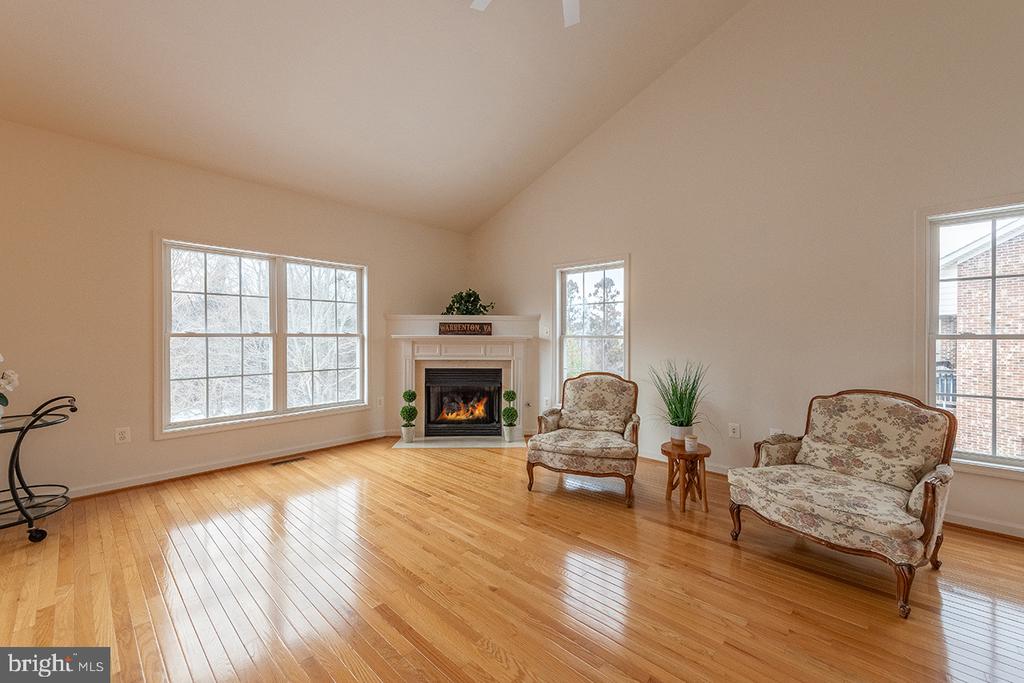 158 N VIEW CIR, WARRENTON, Virginia 20186, 4 Bedrooms Bedrooms, ,3 BathroomsBathrooms,Residential,158 N VIEW CIR,VAFQ2020460 MLS # VAFQ2020460