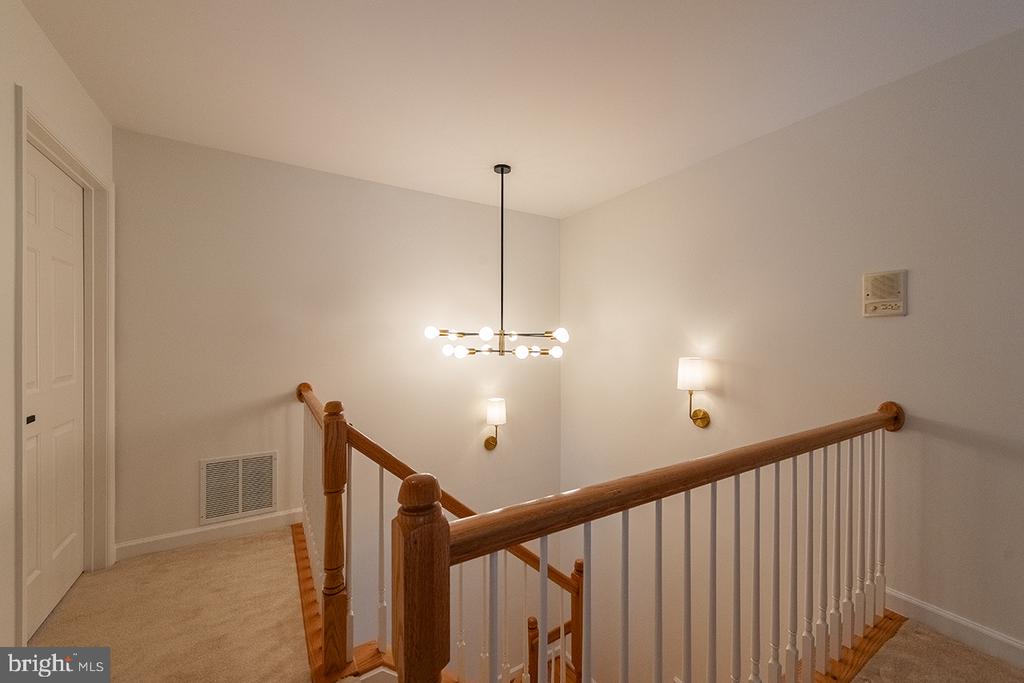 158 N VIEW CIR, WARRENTON, Virginia 20186, 4 Bedrooms Bedrooms, ,3 BathroomsBathrooms,Residential,158 N VIEW CIR,VAFQ2020460 MLS # VAFQ2020460