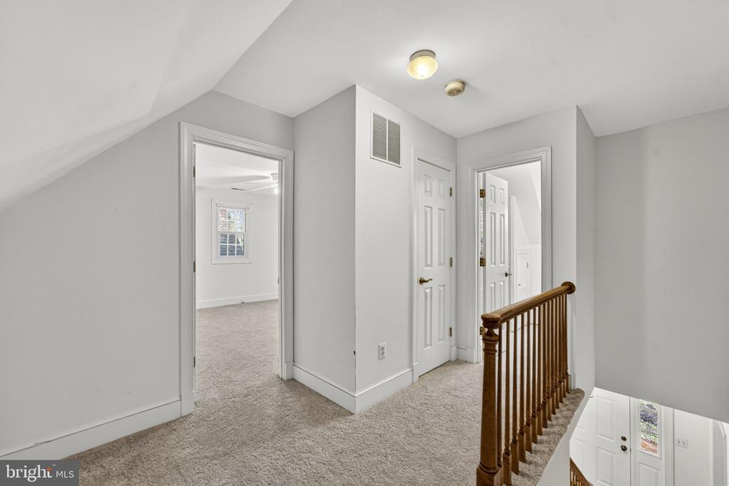 5835 HUNTON WOOD DR, BROAD RUN, Virginia, 3 Bedrooms Bedrooms, ,3 BathroomsBathrooms,Residential,5835 HUNTON WOOD DR,VAFQ2020832 MLS # VAFQ2020832