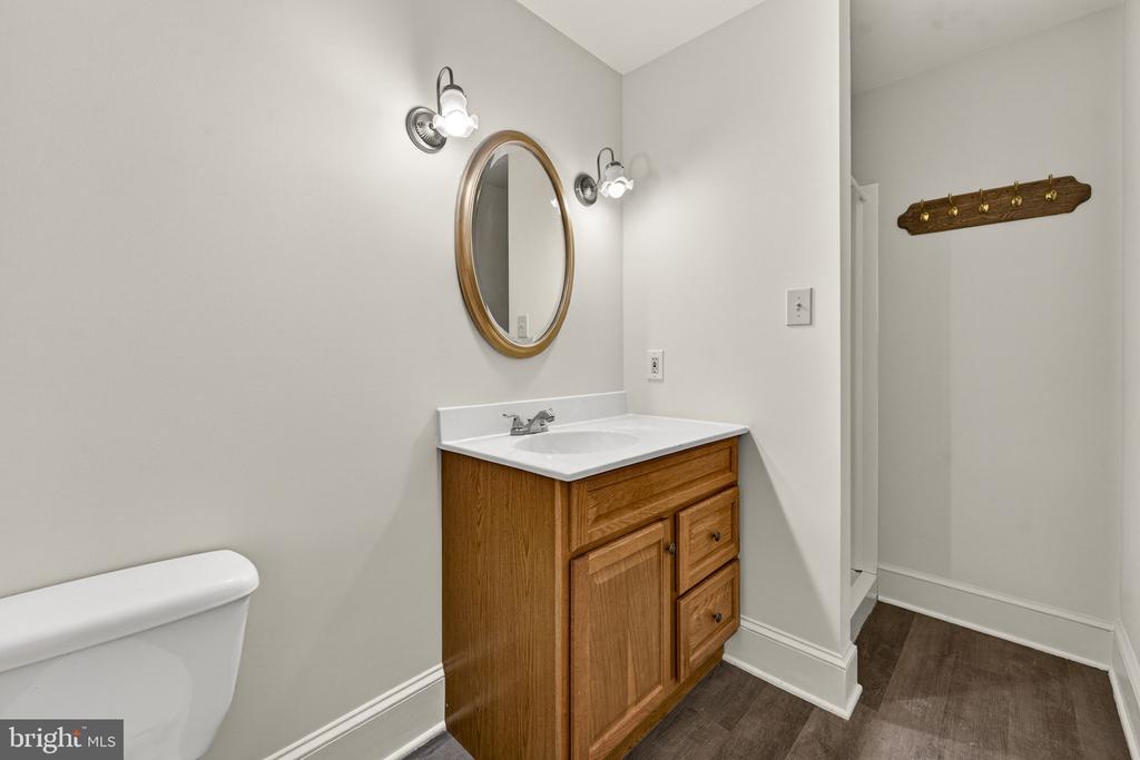 5835 HUNTON WOOD DR, BROAD RUN, Virginia, 3 Bedrooms Bedrooms, ,3 BathroomsBathrooms,Residential,5835 HUNTON WOOD DR,VAFQ2020832 MLS # VAFQ2020832