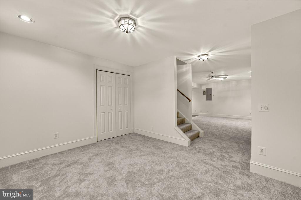 5835 HUNTON WOOD DR, BROAD RUN, Virginia, 3 Bedrooms Bedrooms, ,3 BathroomsBathrooms,Residential,5835 HUNTON WOOD DR,VAFQ2020832 MLS # VAFQ2020832