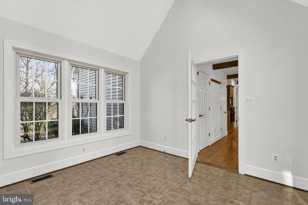 5835 HUNTON WOOD DR, BROAD RUN, Virginia, 3 Bedrooms Bedrooms, ,3 BathroomsBathrooms,Residential,5835 HUNTON WOOD DR,VAFQ2020832 MLS # VAFQ2020832