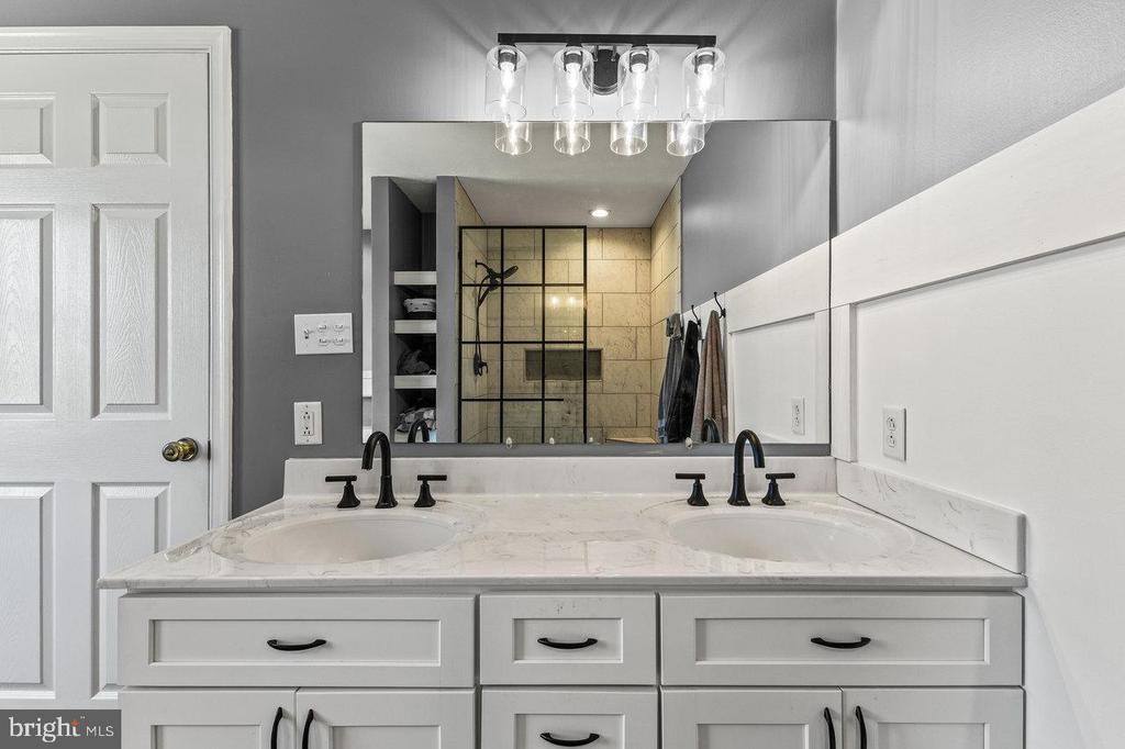 111 DEERFIELD ESTS DR, STANLEY, Virginia 22851, 4 Bedrooms Bedrooms, ,2 BathroomsBathrooms,Residential,111 DEERFIELD ESTS DR,VAPA2006156 MLS # VAPA2006156