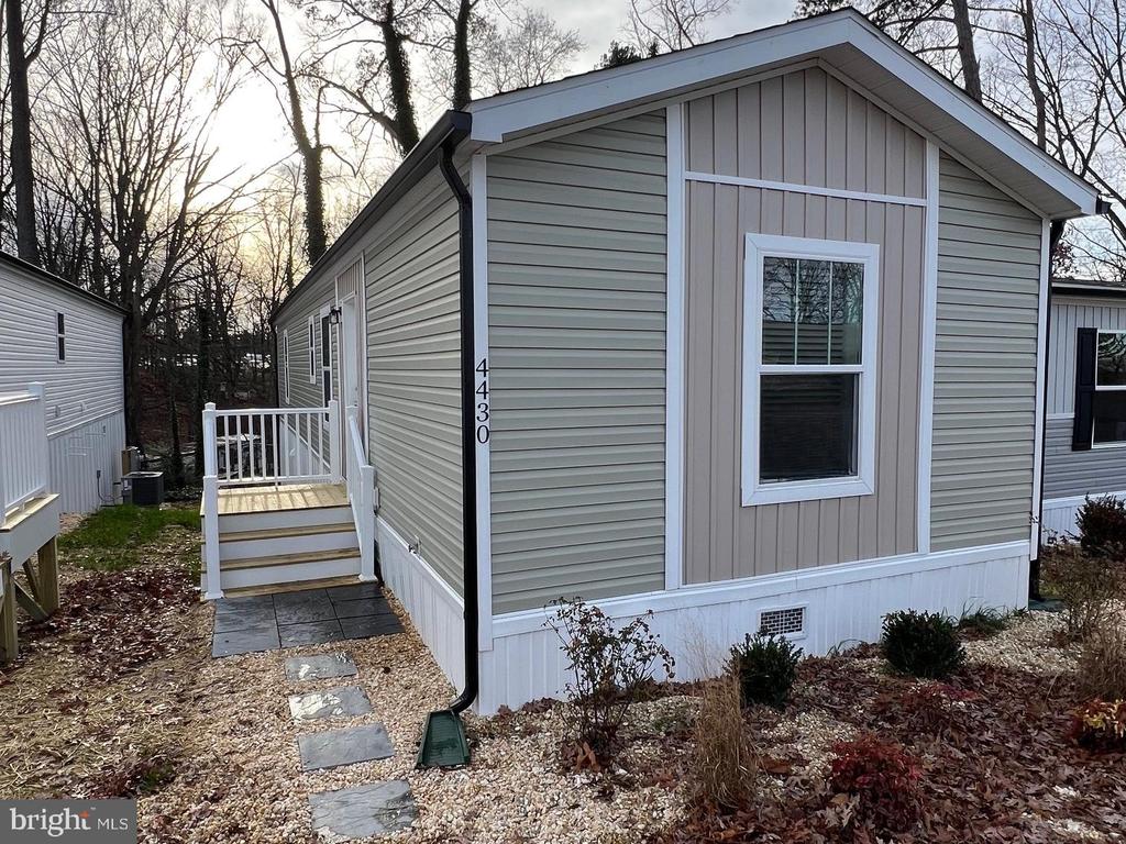 4430 HOTCHKISS ST, FREDERICKSBURG, Virginia 22408, 2 Bedrooms Bedrooms, ,2 BathroomsBathrooms,Residential,4430 HOTCHKISS ST,VASP2039906 MLS # VASP2039906