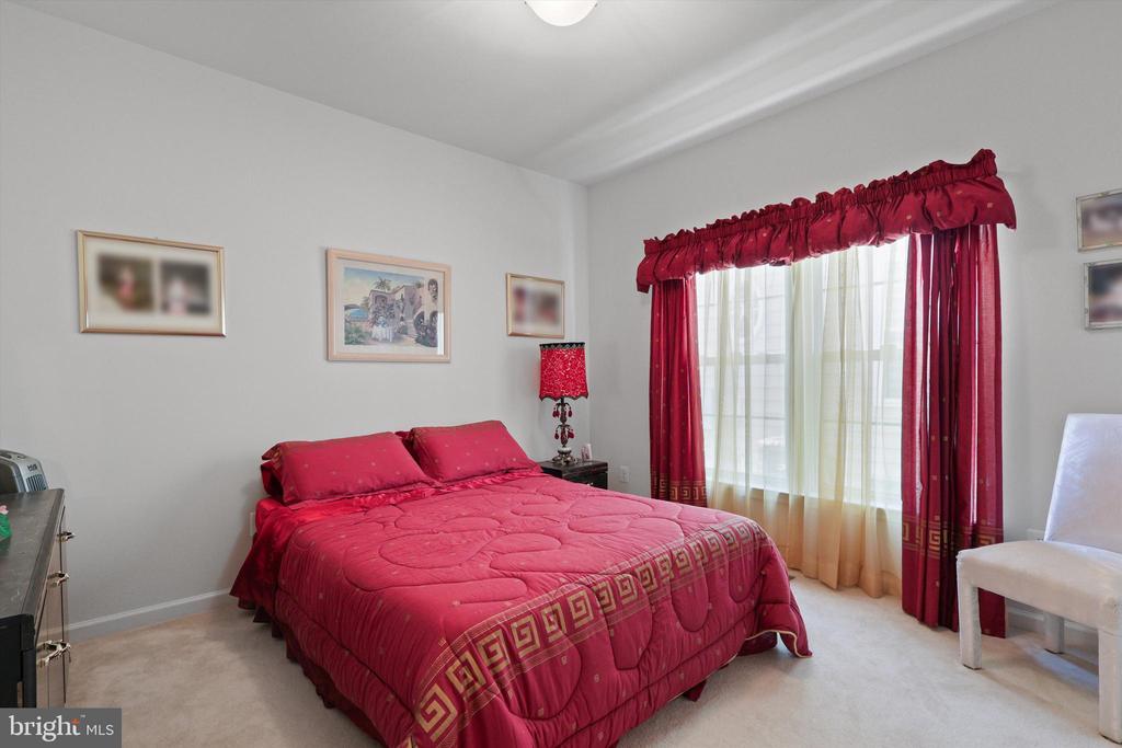 5417 E RICH MOUNTAIN WAY, FREDERICKSBURG, Virginia 22407, 3 Bedrooms Bedrooms, ,4 BathroomsBathrooms,Residential,5417 E RICH MOUNTAIN WAY,VASP2039938 MLS # VASP2039938