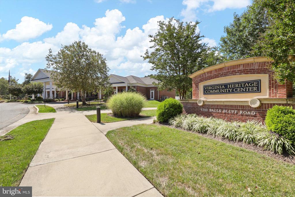 5417 E RICH MOUNTAIN WAY, FREDERICKSBURG, Virginia 22407, 3 Bedrooms Bedrooms, ,4 BathroomsBathrooms,Residential,5417 E RICH MOUNTAIN WAY,VASP2039938 MLS # VASP2039938