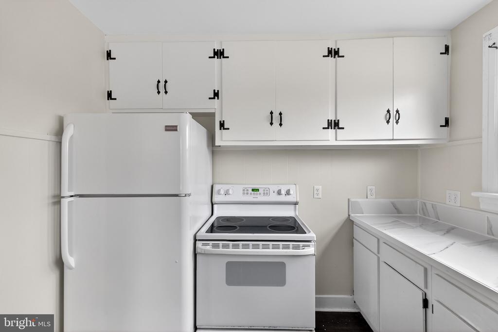 101 LYDE AVE, LOUISA, Virginia 23093, 5 Bedrooms Bedrooms, ,1 BathroomBathrooms,Residential,101 LYDE AVE,VALA2009438 MLS # VALA2009438