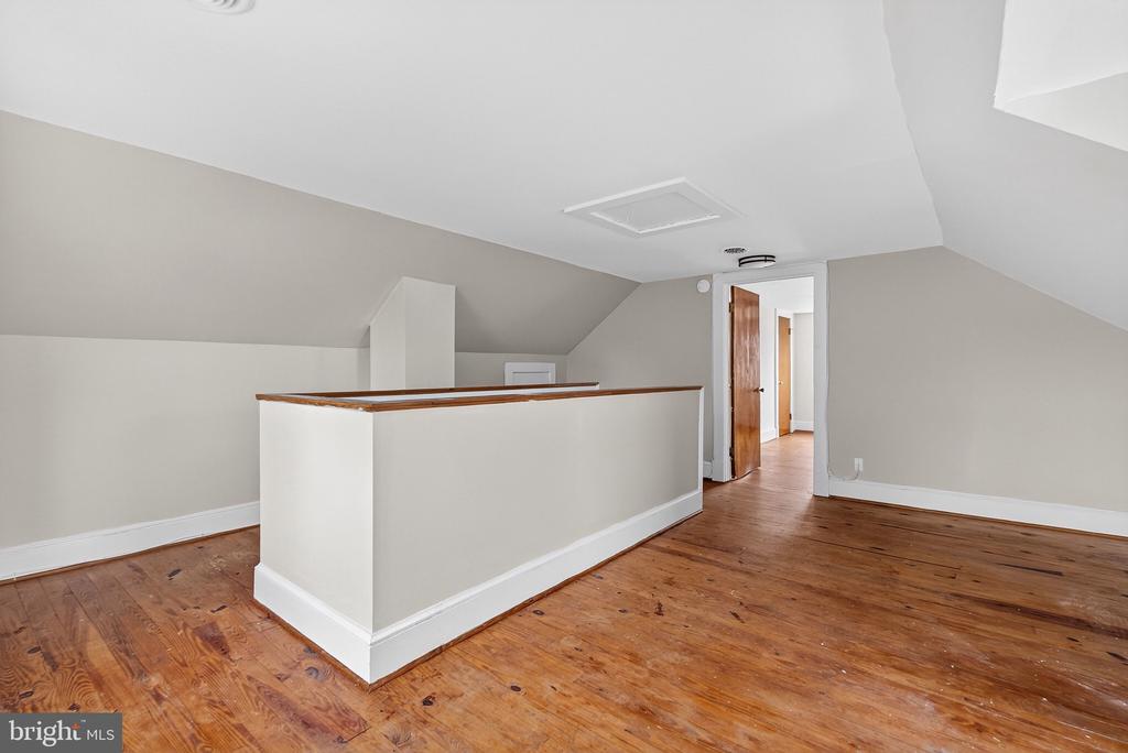 101 LYDE AVE, LOUISA, Virginia 23093, 5 Bedrooms Bedrooms, ,1 BathroomBathrooms,Residential,101 LYDE AVE,VALA2009438 MLS # VALA2009438