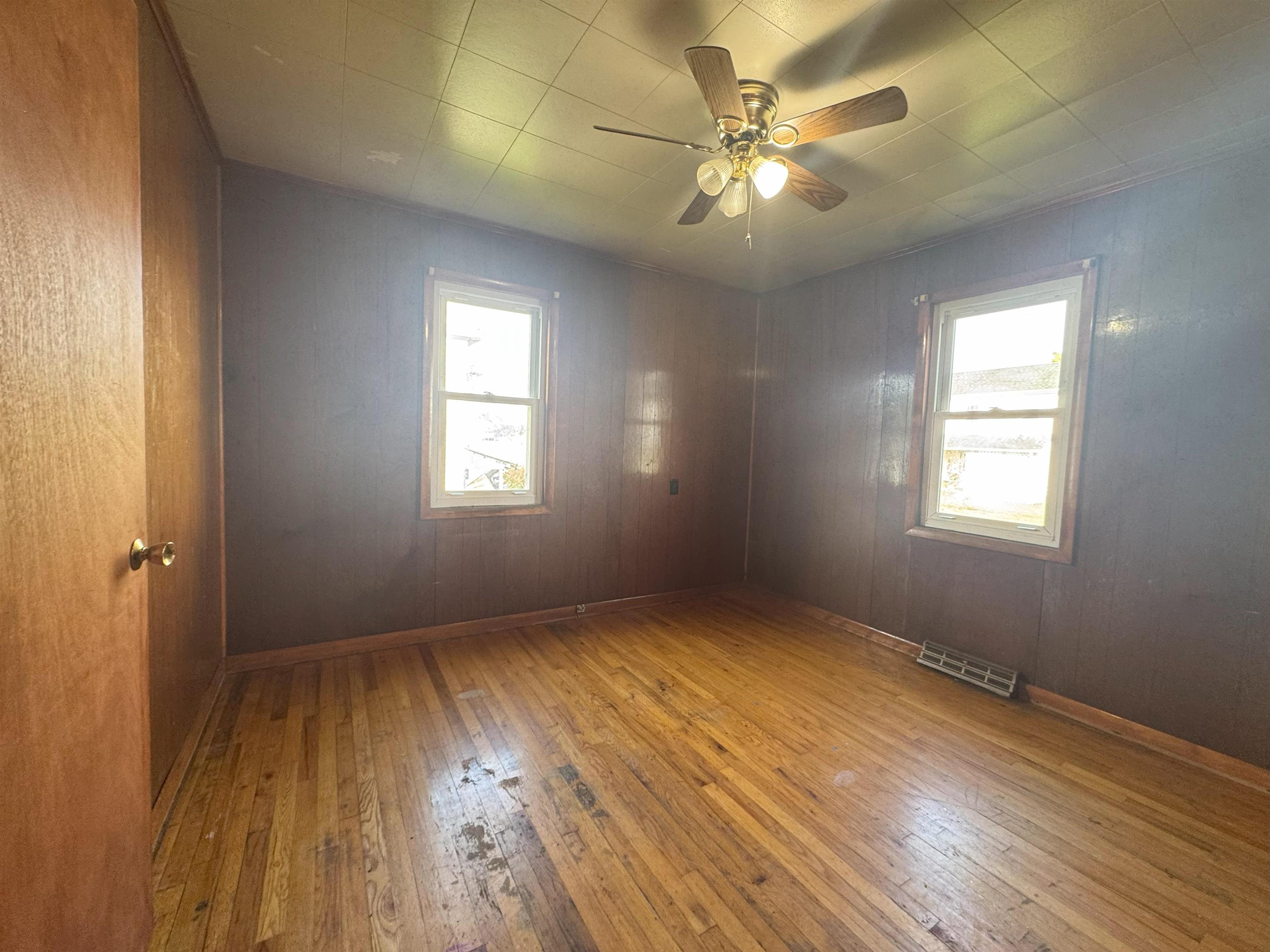 151 E CRAIG ST, CRAIGSVILLE, Virginia 24430, 3 Bedrooms Bedrooms, ,1 BathroomBathrooms,Residential,151 E CRAIG ST,668784 MLS # 668784