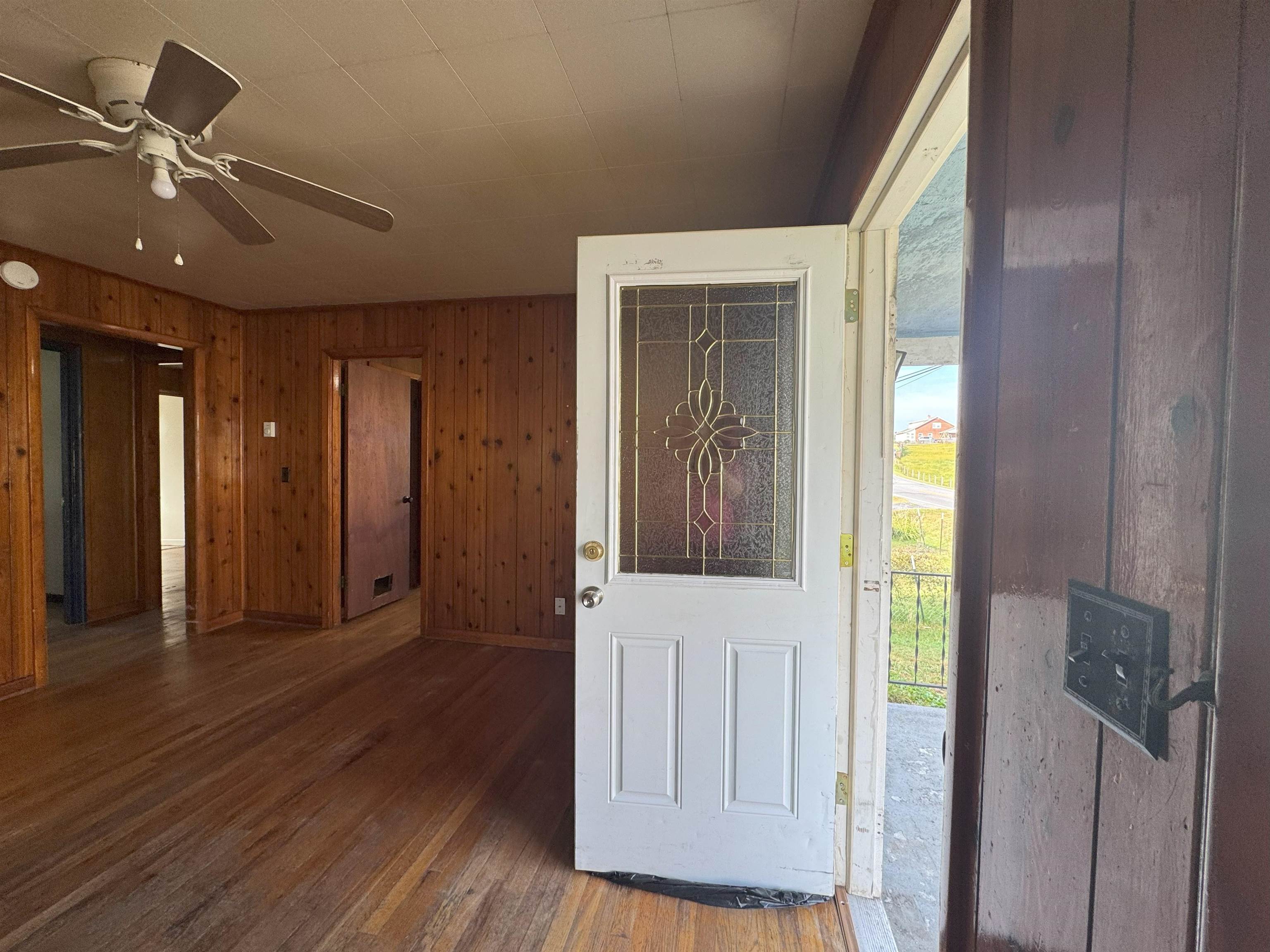 151 E CRAIG ST, CRAIGSVILLE, Virginia 24430, 3 Bedrooms Bedrooms, ,1 BathroomBathrooms,Residential,151 E CRAIG ST,668784 MLS # 668784