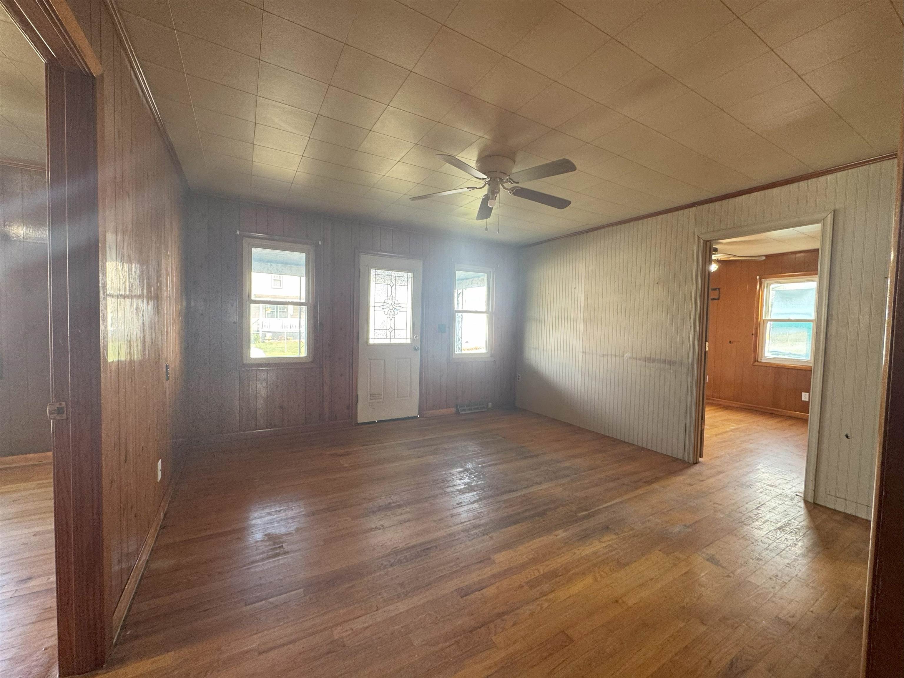 151 E CRAIG ST, CRAIGSVILLE, Virginia 24430, 3 Bedrooms Bedrooms, ,1 BathroomBathrooms,Residential,151 E CRAIG ST,668784 MLS # 668784