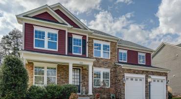 Beautiful craftsman style home with a fenced back yard in Westlake Hills!