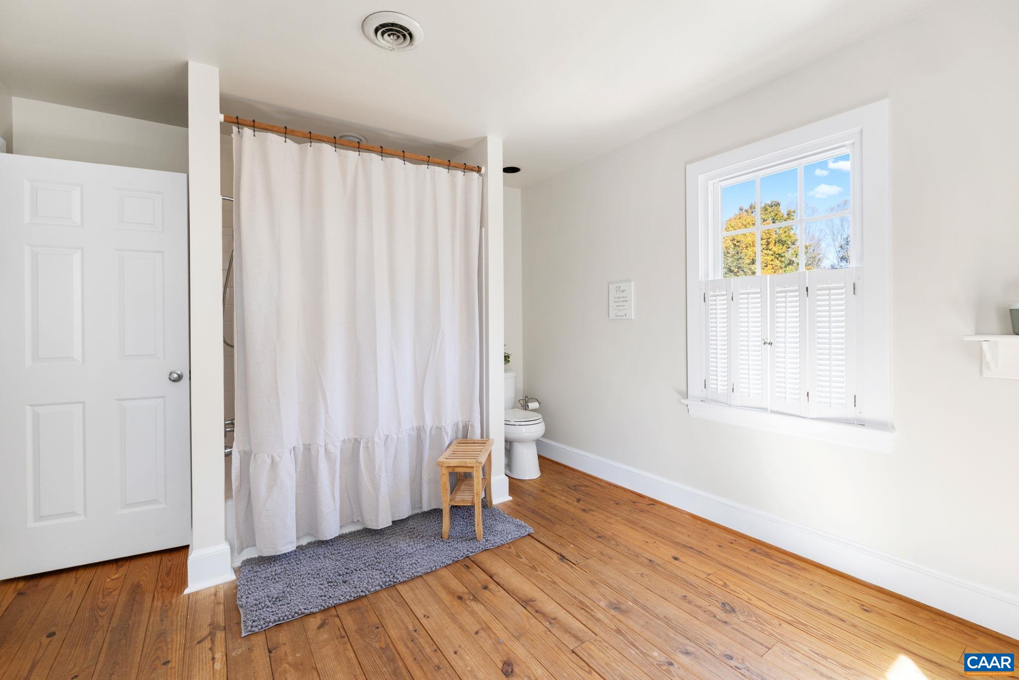 6256 OLD BUCKINGHAM RD, POWHATAN, Virginia 23139, 4 Bedrooms Bedrooms, ,2 BathroomsBathrooms,Residential,6256 OLD BUCKINGHAM RD,674215 MLS # 674215