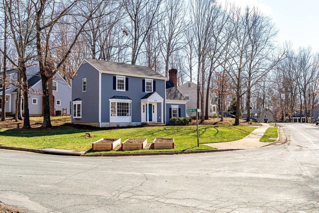 908 ROYER DR, CHARLOTTESVILLE, Virginia 22902, 4 Bedrooms Bedrooms, ,2 BathroomsBathrooms,Residential,908 ROYER DR,674219 MLS # 674219