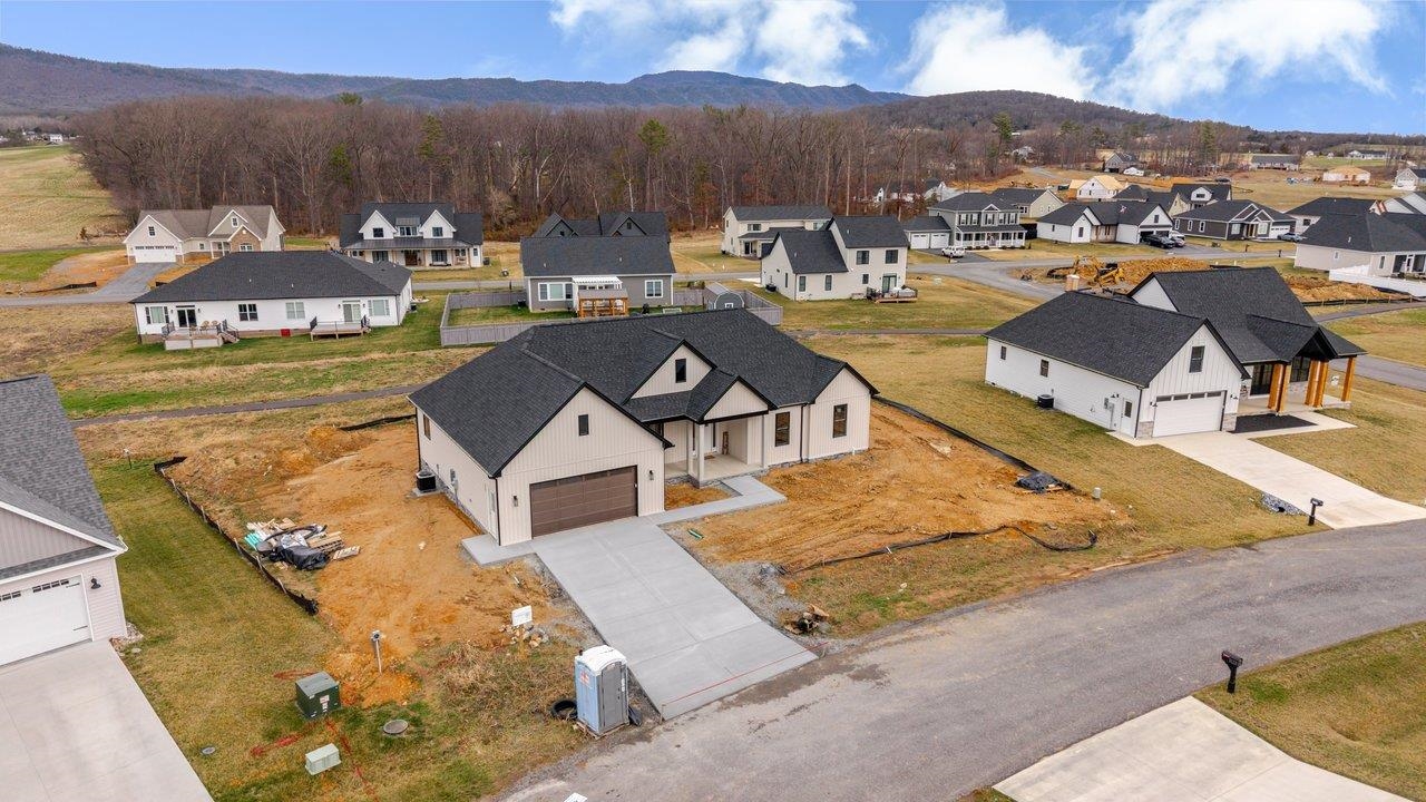 5115 RETRIEVER LN, MCGAHEYSVILLE, Virginia 22840, 4 Bedrooms Bedrooms, ,2 BathroomsBathrooms,Residential,5115 RETRIEVER LN,674220 MLS # 674220