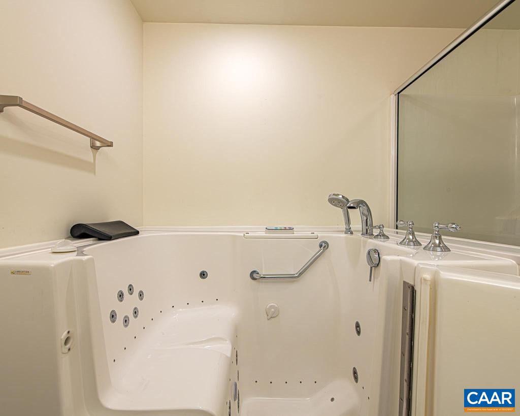 1315 GATE POST LN, CHARLOTTESVILLE, Virginia 22901, 3 Bedrooms Bedrooms, ,2 BathroomsBathrooms,Residential,1315 GATE POST LN,674227 MLS # 674227