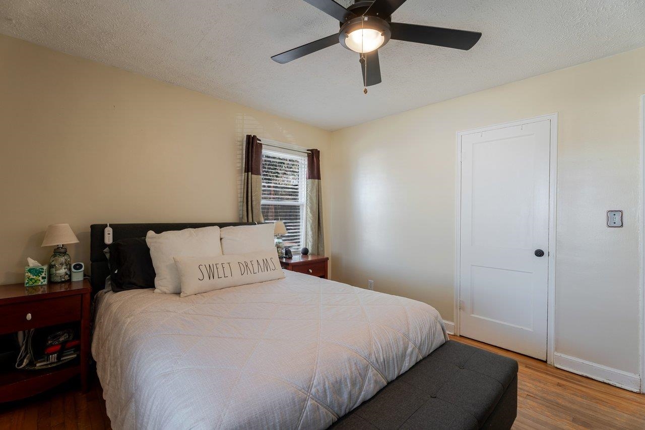 104 JACKSON AVE, ELKTON, Virginia 22827, 4 Bedrooms Bedrooms, ,1 BathroomBathrooms,Residential,104 JACKSON AVE,674228 MLS # 674228