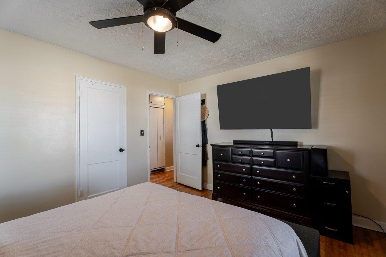 104 JACKSON AVE, ELKTON, Virginia 22827, 4 Bedrooms Bedrooms, ,1 BathroomBathrooms,Residential,104 JACKSON AVE,674228 MLS # 674228