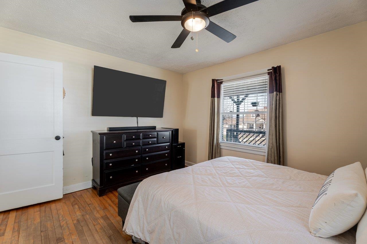 104 JACKSON AVE, ELKTON, Virginia 22827, 4 Bedrooms Bedrooms, ,1 BathroomBathrooms,Residential,104 JACKSON AVE,674228 MLS # 674228