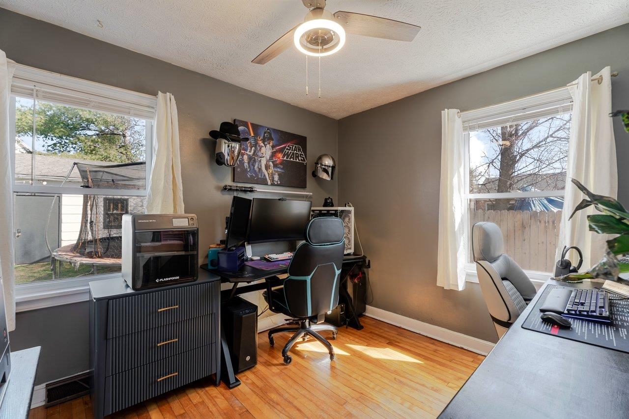 104 JACKSON AVE, ELKTON, Virginia 22827, 4 Bedrooms Bedrooms, ,1 BathroomBathrooms,Residential,104 JACKSON AVE,674228 MLS # 674228