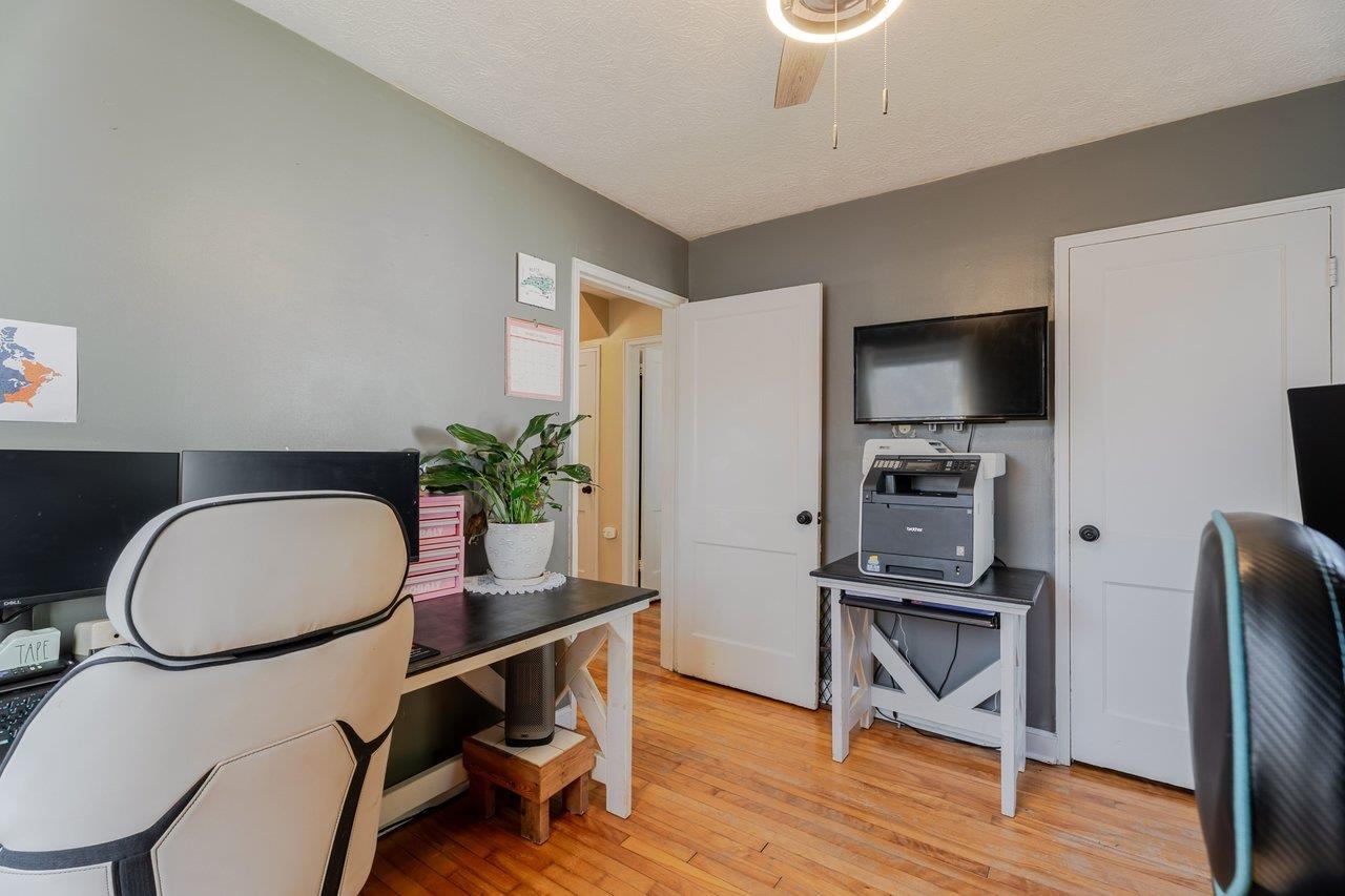 104 JACKSON AVE, ELKTON, Virginia 22827, 4 Bedrooms Bedrooms, ,1 BathroomBathrooms,Residential,104 JACKSON AVE,674228 MLS # 674228