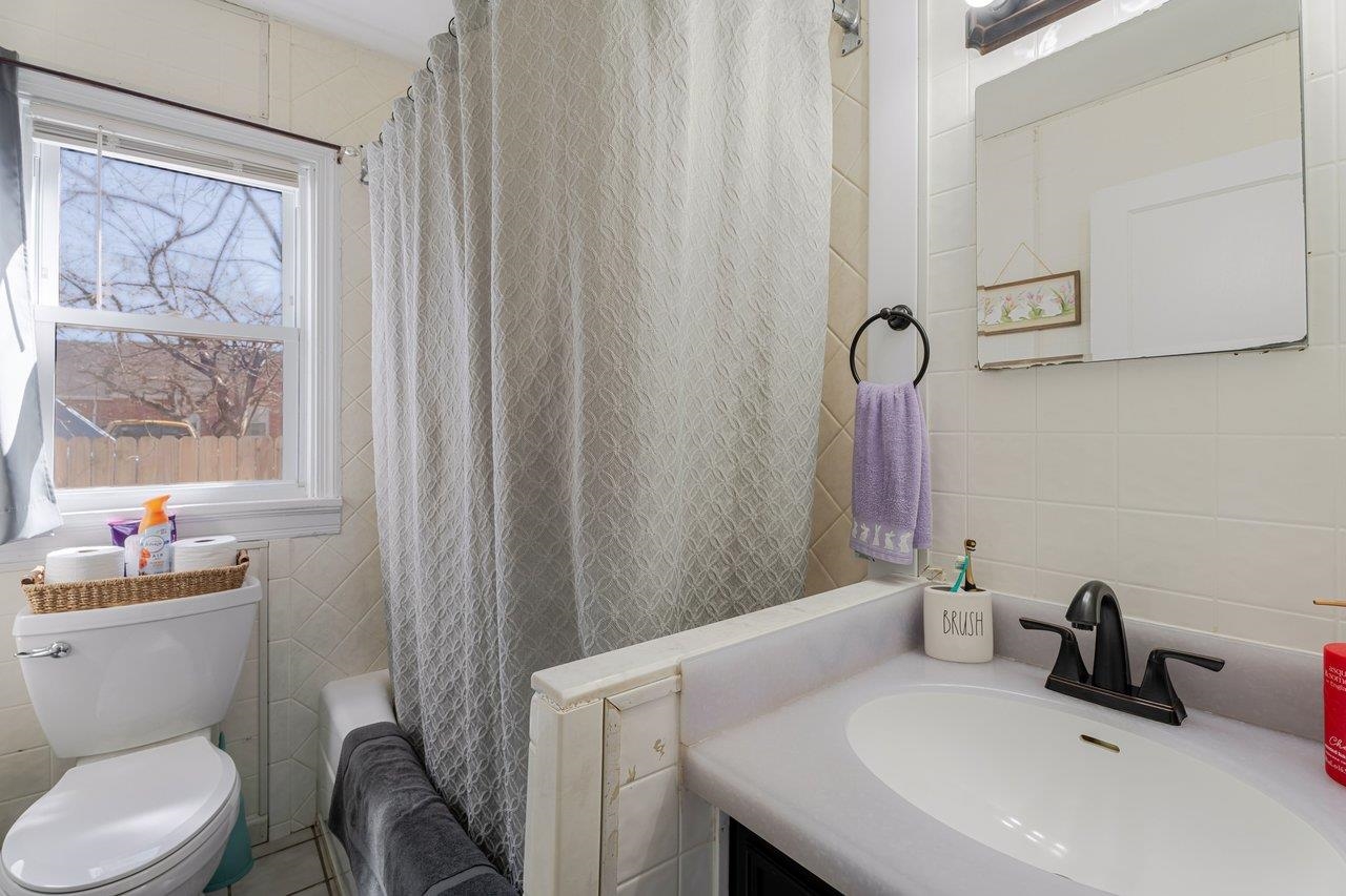 104 JACKSON AVE, ELKTON, Virginia 22827, 4 Bedrooms Bedrooms, ,1 BathroomBathrooms,Residential,104 JACKSON AVE,674228 MLS # 674228