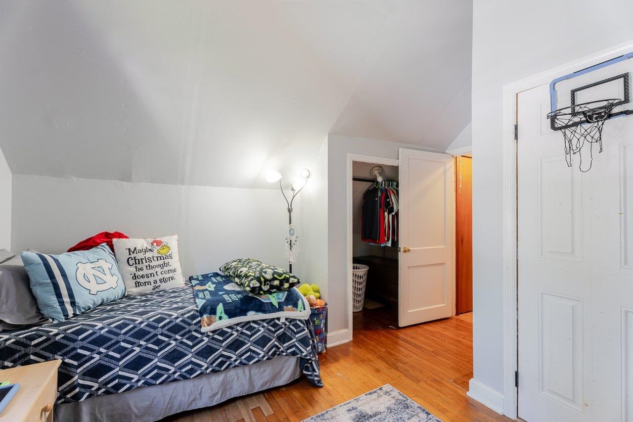 104 JACKSON AVE, ELKTON, Virginia 22827, 4 Bedrooms Bedrooms, ,1 BathroomBathrooms,Residential,104 JACKSON AVE,674228 MLS # 674228