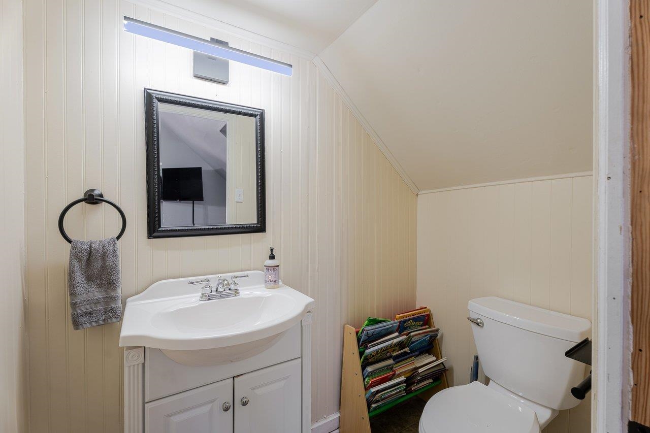 104 JACKSON AVE, ELKTON, Virginia 22827, 4 Bedrooms Bedrooms, ,1 BathroomBathrooms,Residential,104 JACKSON AVE,674228 MLS # 674228