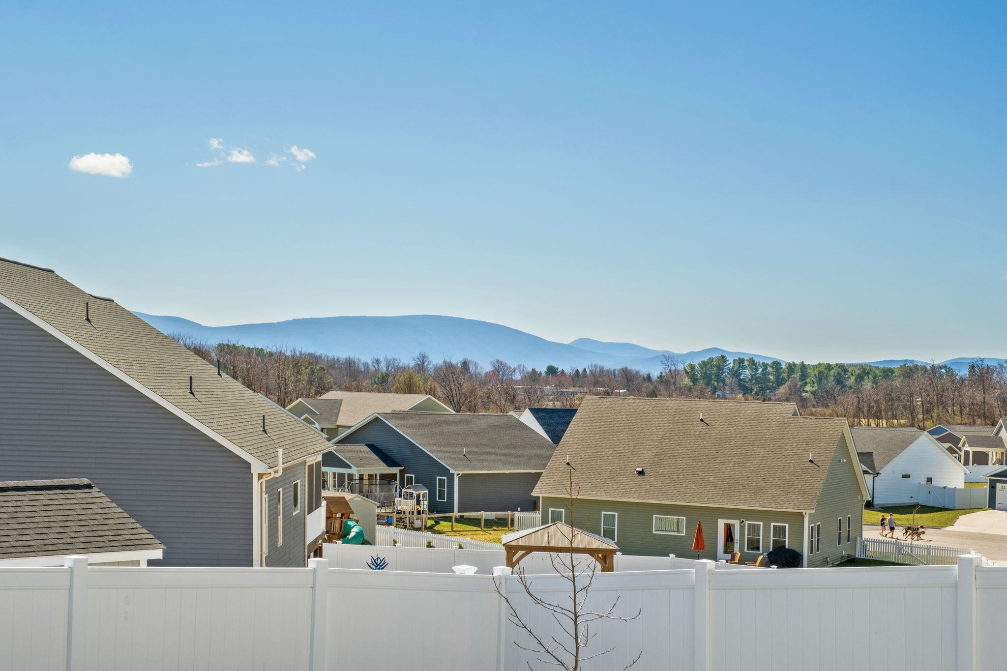 138 LINDBURGH DR, WAYNESBORO, Virginia 22980, 4 Bedrooms Bedrooms, ,2 BathroomsBathrooms,Residential,138 LINDBURGH DR,674226 MLS # 674226