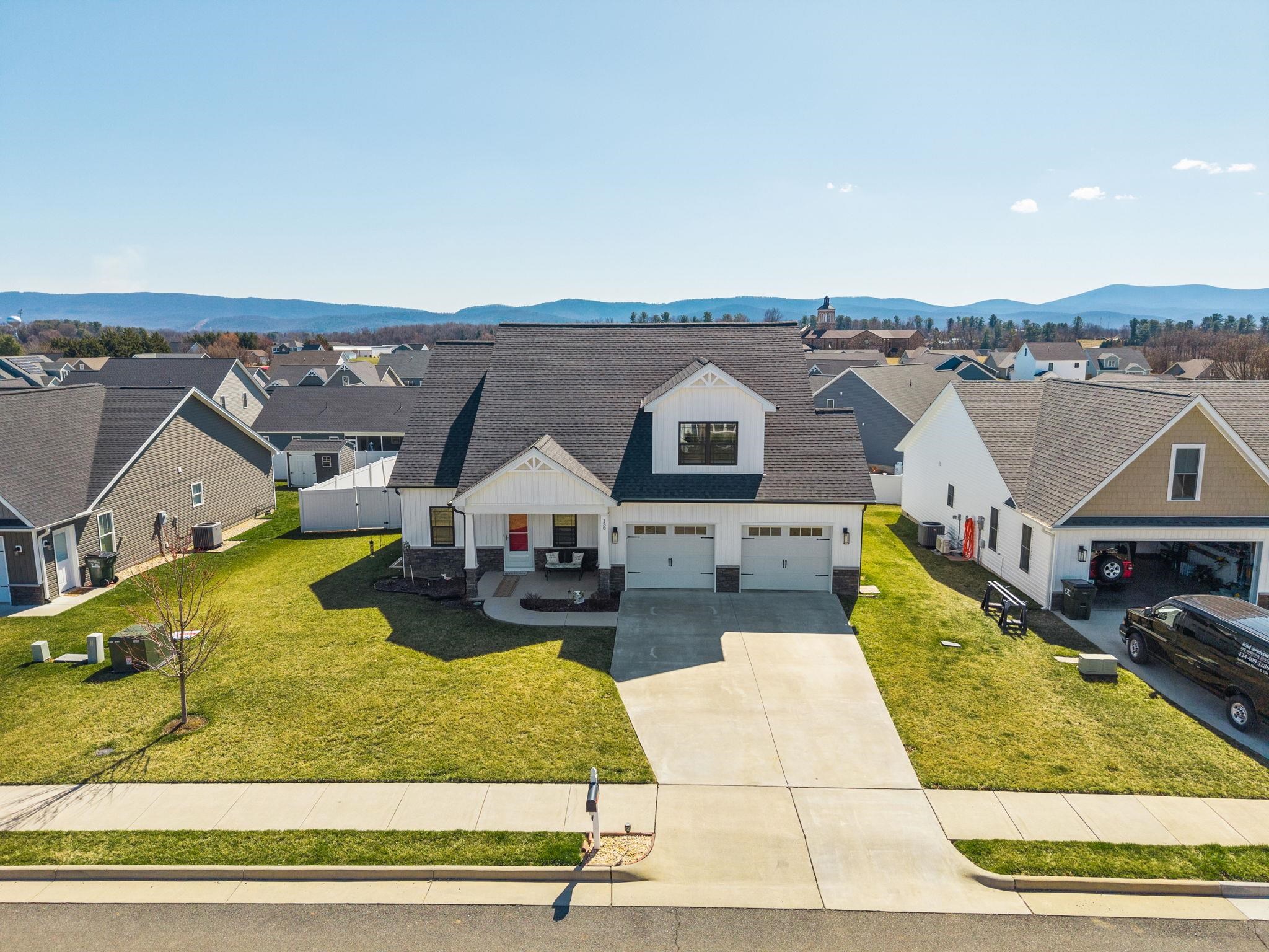 138 LINDBURGH DR, WAYNESBORO, Virginia 22980, 4 Bedrooms Bedrooms, ,2 BathroomsBathrooms,Residential,138 LINDBURGH DR,674226 MLS # 674226