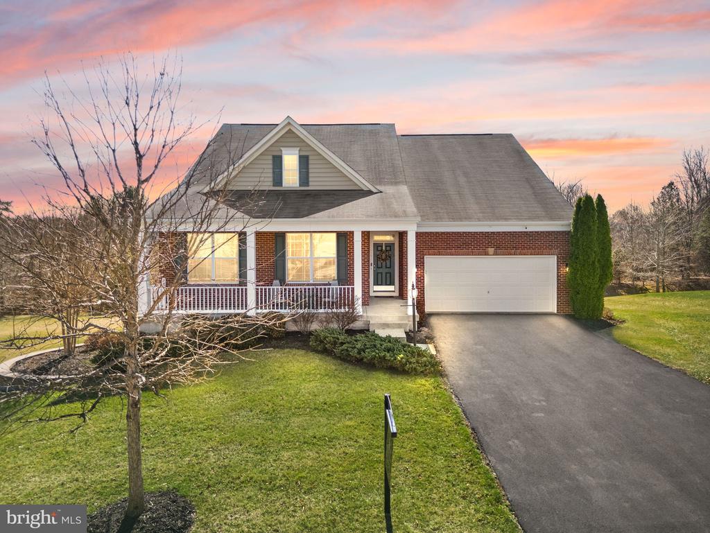 8301 LUCY AVE, WARRENTON, Virginia, 4 Bedrooms Bedrooms, ,4 BathroomsBathrooms,Residential,8301 LUCY AVE,VAFQ2020560 MLS # VAFQ2020560