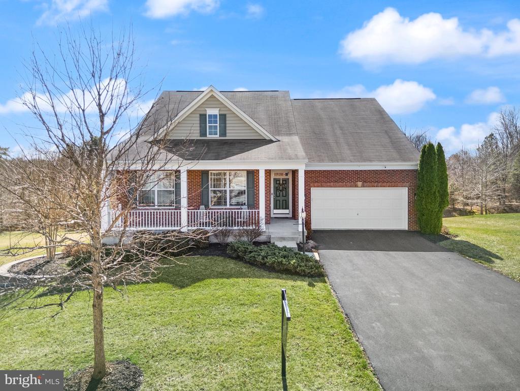 8301 LUCY AVE, WARRENTON, Virginia, 4 Bedrooms Bedrooms, ,4 BathroomsBathrooms,Residential,8301 LUCY AVE,VAFQ2020560 MLS # VAFQ2020560