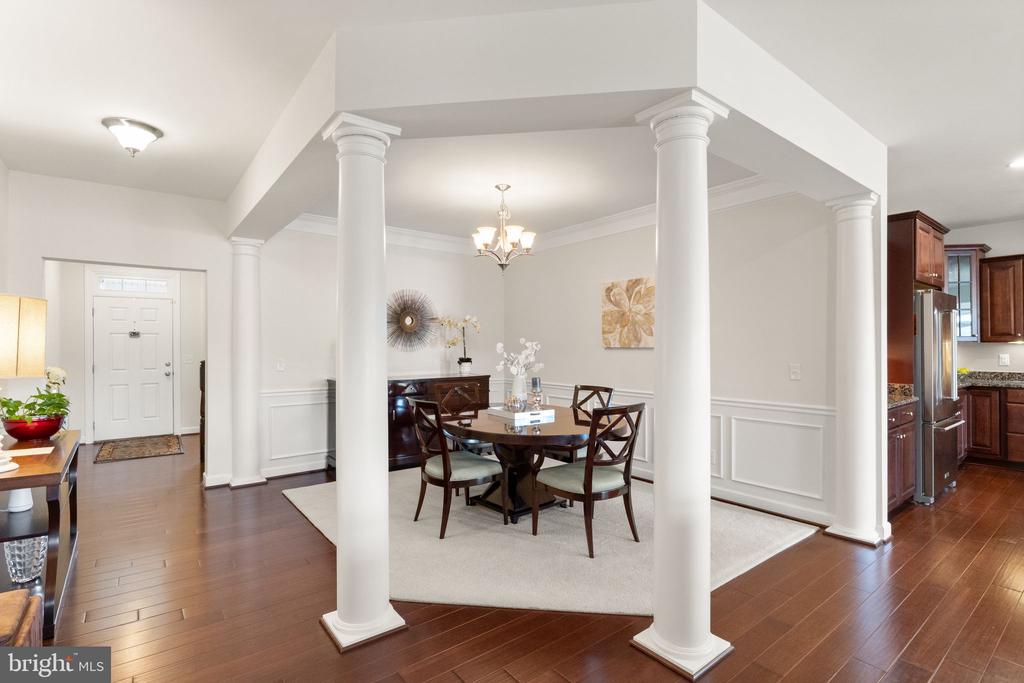 8301 LUCY AVE, WARRENTON, Virginia, 4 Bedrooms Bedrooms, ,4 BathroomsBathrooms,Residential,8301 LUCY AVE,VAFQ2020560 MLS # VAFQ2020560