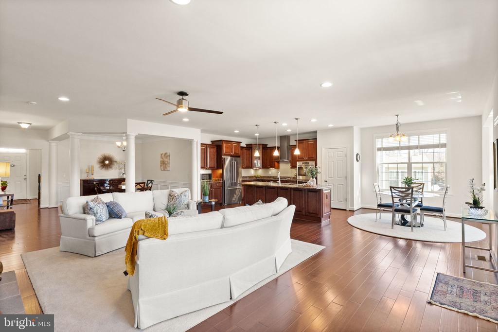 8301 LUCY AVE, WARRENTON, Virginia, 4 Bedrooms Bedrooms, ,4 BathroomsBathrooms,Residential,8301 LUCY AVE,VAFQ2020560 MLS # VAFQ2020560