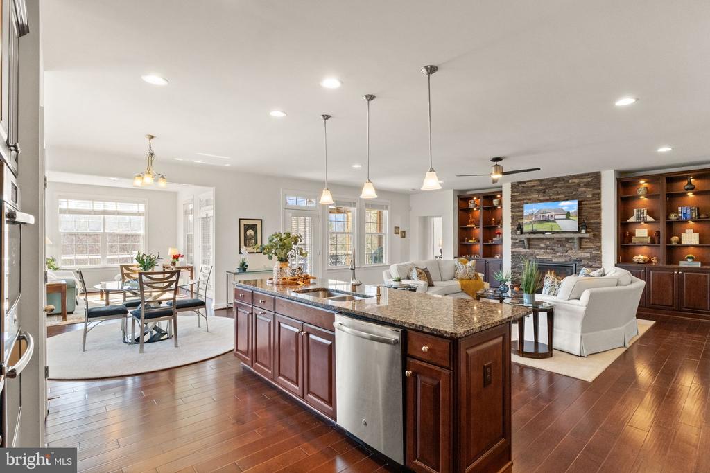 8301 LUCY AVE, WARRENTON, Virginia, 4 Bedrooms Bedrooms, ,4 BathroomsBathrooms,Residential,8301 LUCY AVE,VAFQ2020560 MLS # VAFQ2020560