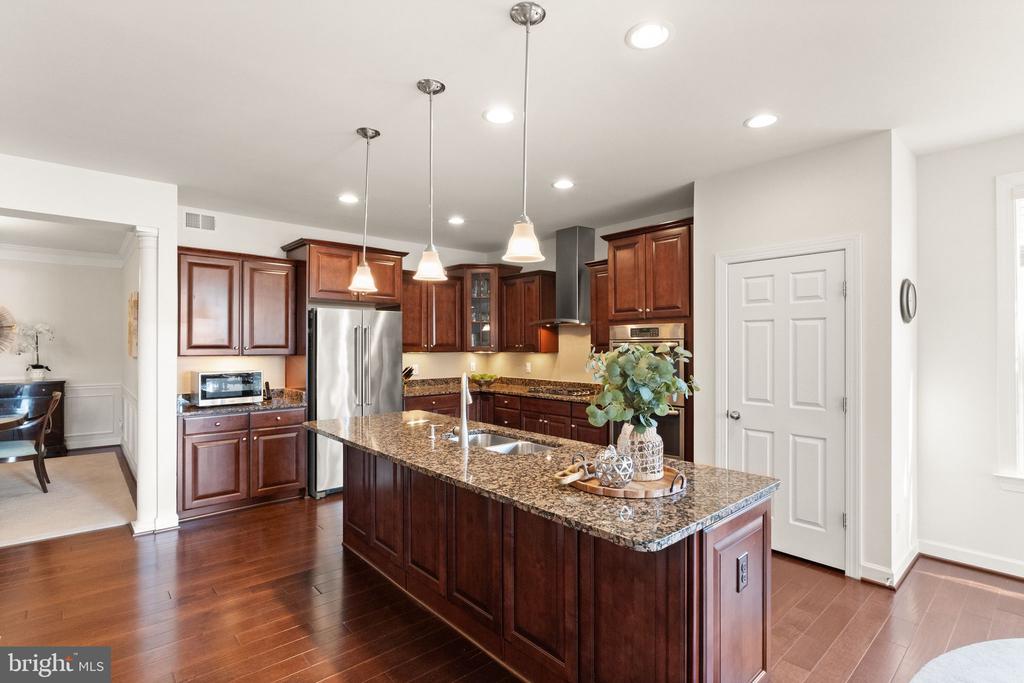 8301 LUCY AVE, WARRENTON, Virginia, 4 Bedrooms Bedrooms, ,4 BathroomsBathrooms,Residential,8301 LUCY AVE,VAFQ2020560 MLS # VAFQ2020560