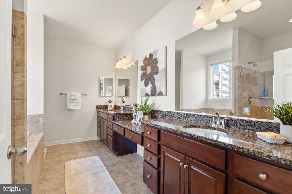 8301 LUCY AVE, WARRENTON, Virginia, 4 Bedrooms Bedrooms, ,4 BathroomsBathrooms,Residential,8301 LUCY AVE,VAFQ2020560 MLS # VAFQ2020560