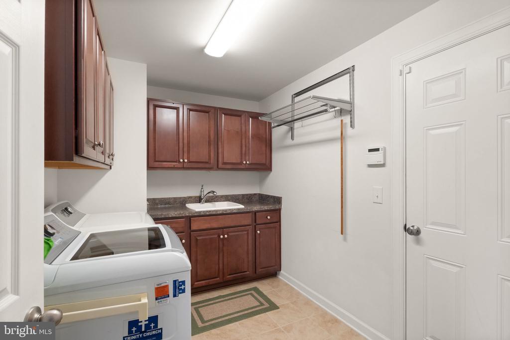 8301 LUCY AVE, WARRENTON, Virginia, 4 Bedrooms Bedrooms, ,4 BathroomsBathrooms,Residential,8301 LUCY AVE,VAFQ2020560 MLS # VAFQ2020560