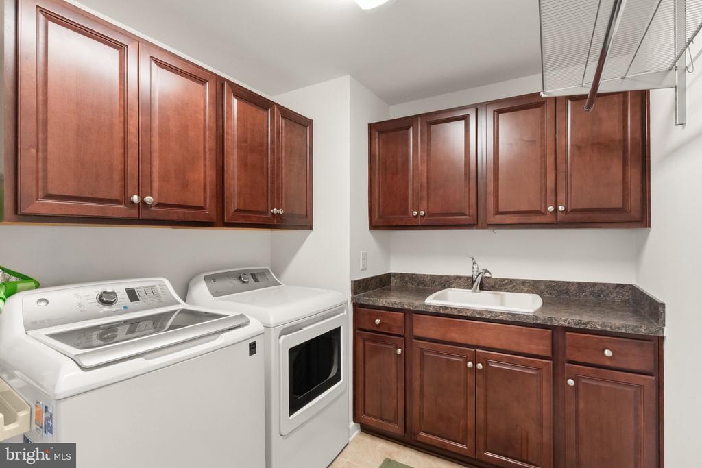 8301 LUCY AVE, WARRENTON, Virginia, 4 Bedrooms Bedrooms, ,4 BathroomsBathrooms,Residential,8301 LUCY AVE,VAFQ2020560 MLS # VAFQ2020560