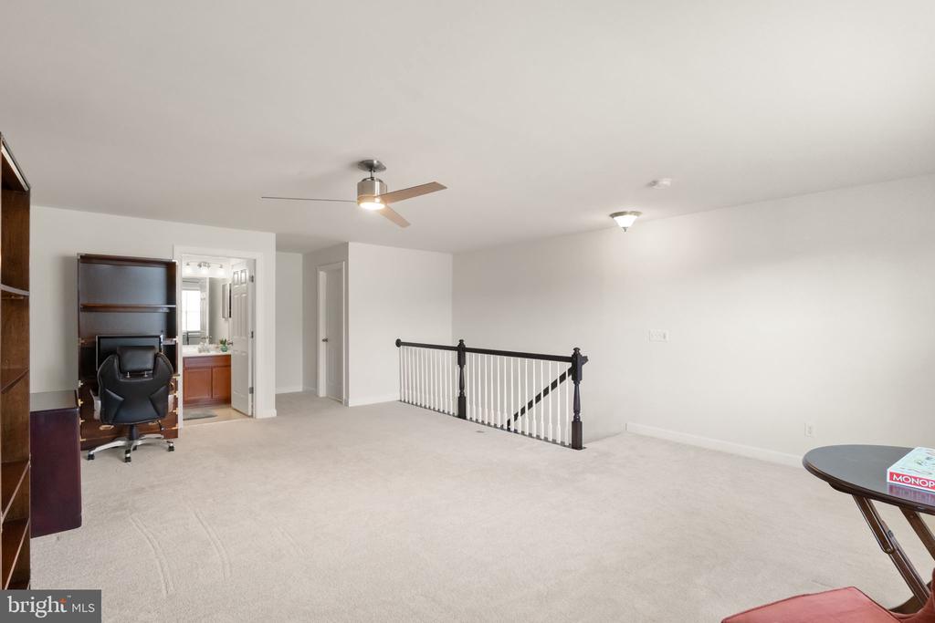 8301 LUCY AVE, WARRENTON, Virginia, 4 Bedrooms Bedrooms, ,4 BathroomsBathrooms,Residential,8301 LUCY AVE,VAFQ2020560 MLS # VAFQ2020560