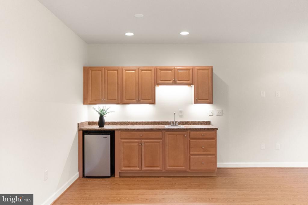 8301 LUCY AVE, WARRENTON, Virginia, 4 Bedrooms Bedrooms, ,4 BathroomsBathrooms,Residential,8301 LUCY AVE,VAFQ2020560 MLS # VAFQ2020560