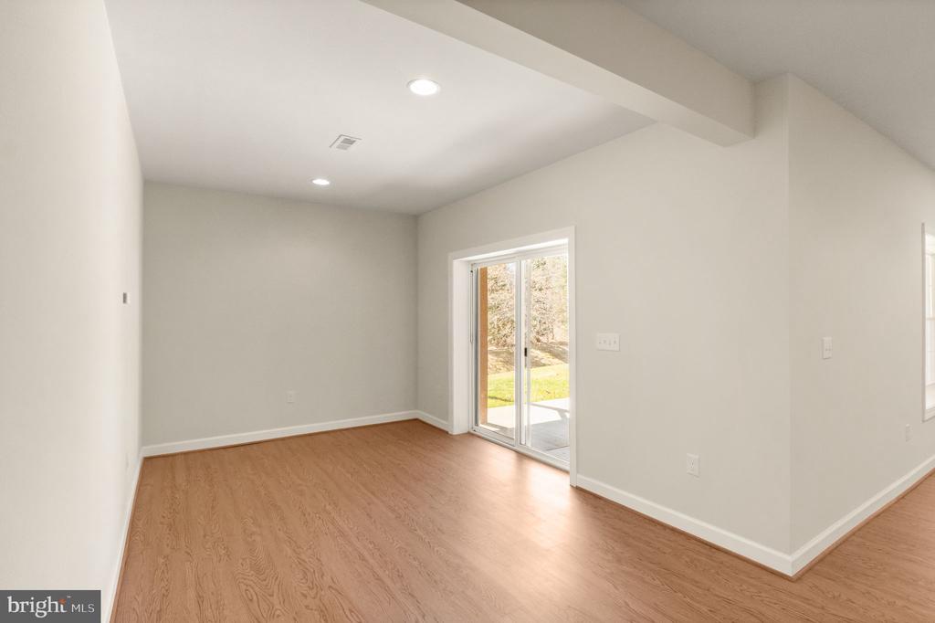 8301 LUCY AVE, WARRENTON, Virginia, 4 Bedrooms Bedrooms, ,4 BathroomsBathrooms,Residential,8301 LUCY AVE,VAFQ2020560 MLS # VAFQ2020560