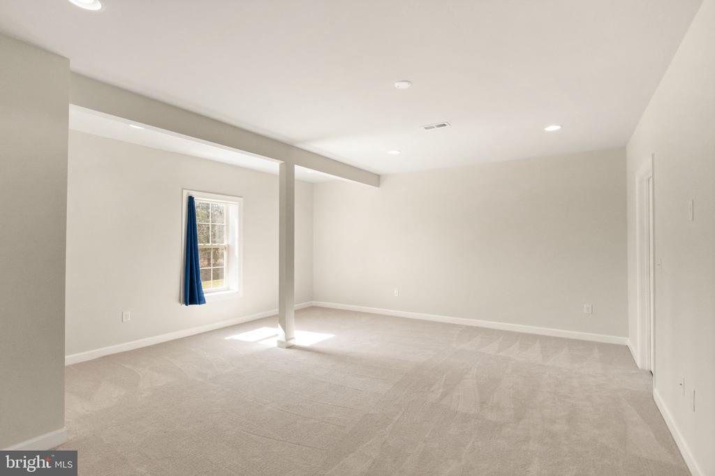 8301 LUCY AVE, WARRENTON, Virginia, 4 Bedrooms Bedrooms, ,4 BathroomsBathrooms,Residential,8301 LUCY AVE,VAFQ2020560 MLS # VAFQ2020560