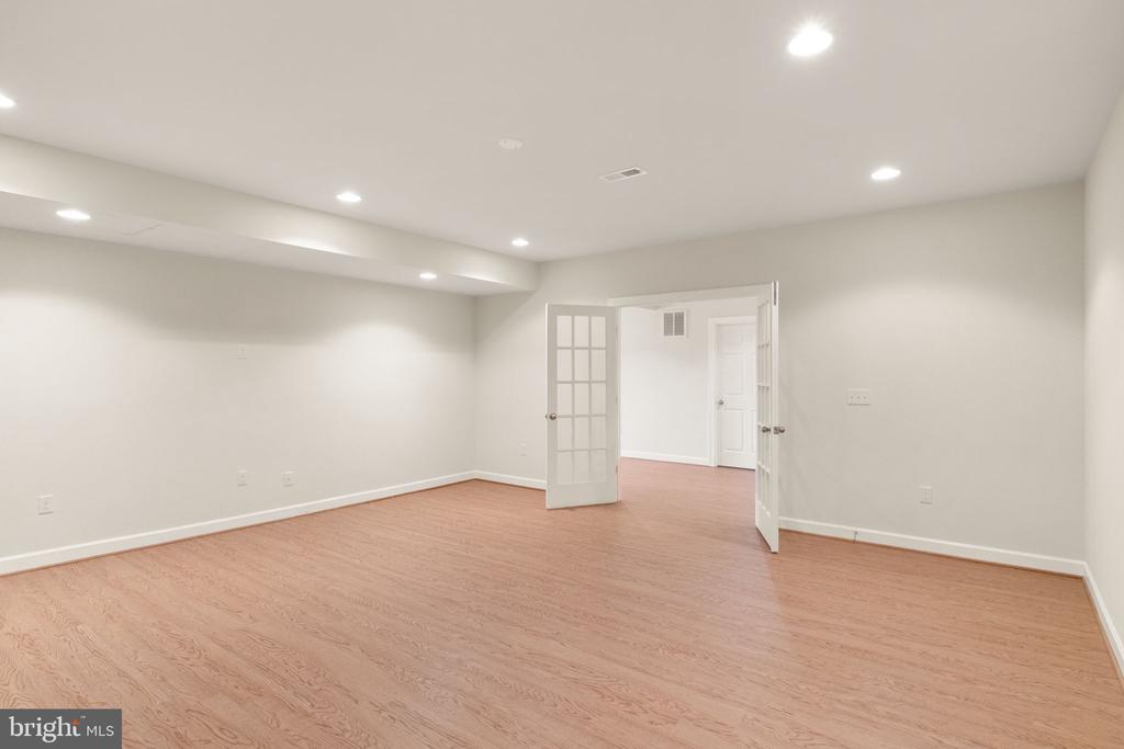 8301 LUCY AVE, WARRENTON, Virginia, 4 Bedrooms Bedrooms, ,4 BathroomsBathrooms,Residential,8301 LUCY AVE,VAFQ2020560 MLS # VAFQ2020560