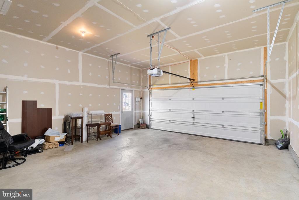 8301 LUCY AVE, WARRENTON, Virginia, 4 Bedrooms Bedrooms, ,4 BathroomsBathrooms,Residential,8301 LUCY AVE,VAFQ2020560 MLS # VAFQ2020560